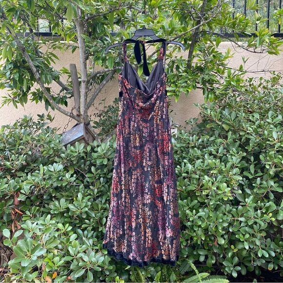 Notice Floral Velvet Silk Blend Halter Style Long Dress. Size Medium. EUC! - Picture 4 of 7